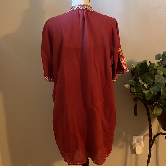 Johnny Was Workshop Burgundy Red Embroidered V-Neck Tunic . - Picture 5 of 8